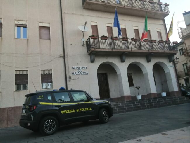 Infiltrazioni mafiose in due Comuni: arrestati sindaco, vicesindaco e ex assessore ai Lavori Pubblici – VIDEO
