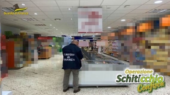 Confiscati 150 milioni a Carmelo Lucchese, “re” dei supermercati: agiva sotto protezione della mafia