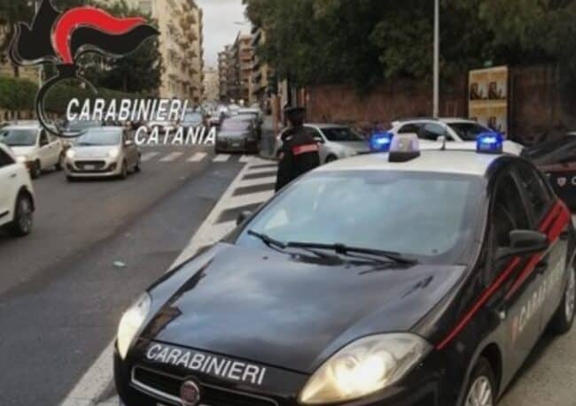 Catanesi indisciplinati, da chi sfreccia senza patente a chi non rispetta il semaforo: multe per 40mila euro