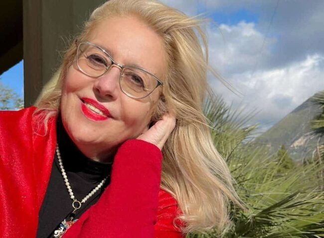 Sara Favarò nominata Cavaliere della Repubblica Italiana: scrittrice e giornalista tra le tante attività