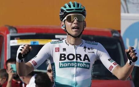 Giro d’Italia nel Catanese, il vincitore della 4° tappa è Lennard Kamna: maglia rosa per Juan Pedro Lopez
