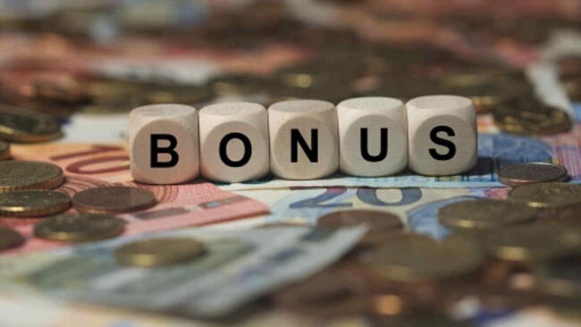 Bonus 150 euro, le date per categoria: a chi arriva in automatico e chi deve fare domanda