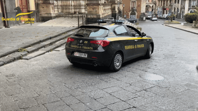 Avrebbero favorito il clan Pillera: tre arresti per bancarotta fraudolenta a Catania – VIDEO