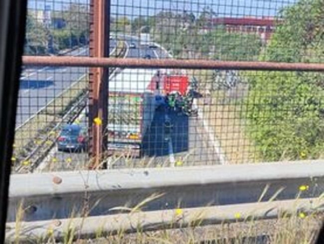 Autostrada A18 Messina-Catania, grave incidente: traffico impazzito, vigili del fuoco e ambulanze sul posto