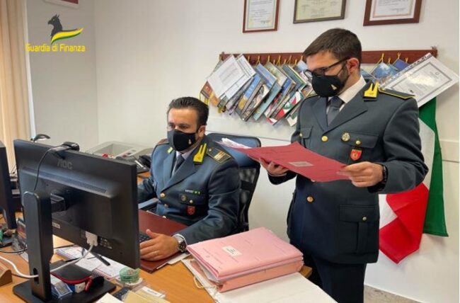 Reddito di cittadinanza, beccati 46 stranieri che percepivano indebitamente il sussidio