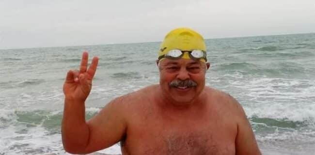 Da Pantelleria in Tunisia a nuoto per 60 ore: è record mondiale per Najib Belhadi