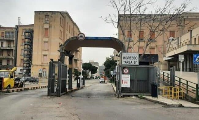 “Come è morto lui, ora dovete morire voi”: barbara aggressione in ospedale contro il personale