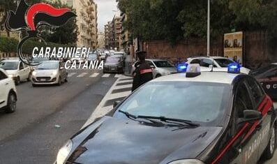 Catania, 31enne beccato a smontare il ponteggio di un cantiere edile