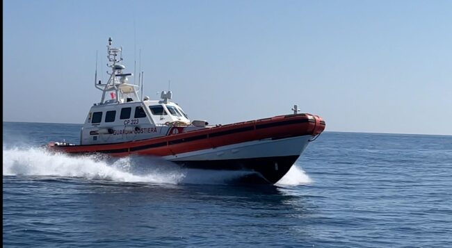 Siracusa, intervento della Guardia Costiera per la tutela del Plemmirio