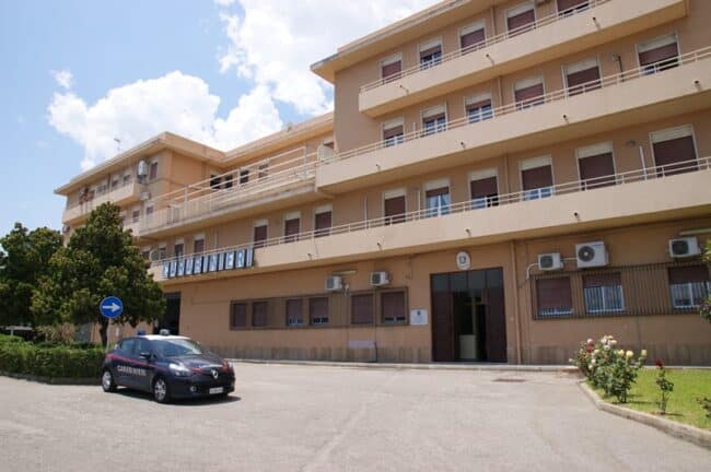 Controlli nel Messinese: 8 persone denunciate e 4 giovani segnalati per uso di droghe