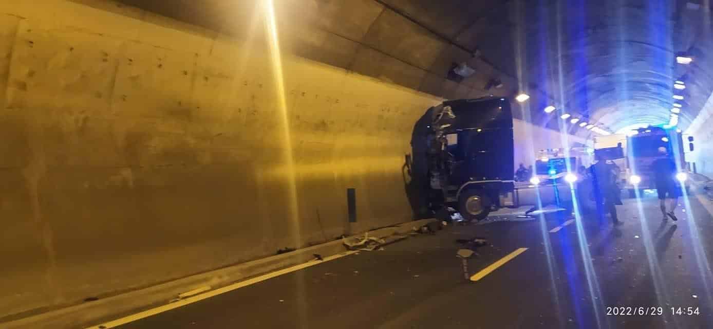 Incidente lungo la A18 Messina-Catania, lunghe code in entrambe le direzioni