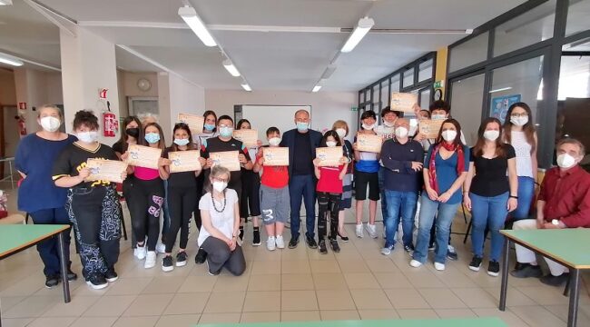 Premiazione all’IC San Giorgio del progetto “inSUPERabile Junior” sull’accessibilità urbana: “piccoli difensori” crescono