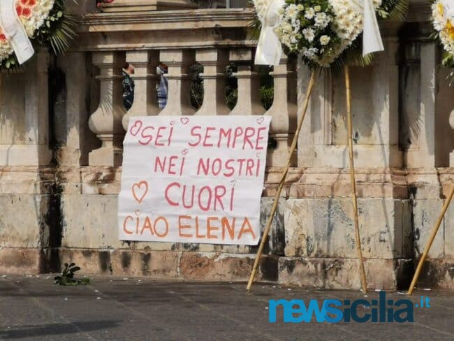 Ciao piccola Elena… l’ultimo saluto nella Cattedrale di Sant’Agata – L’OMELIA DI MONSIGNOR RENNA