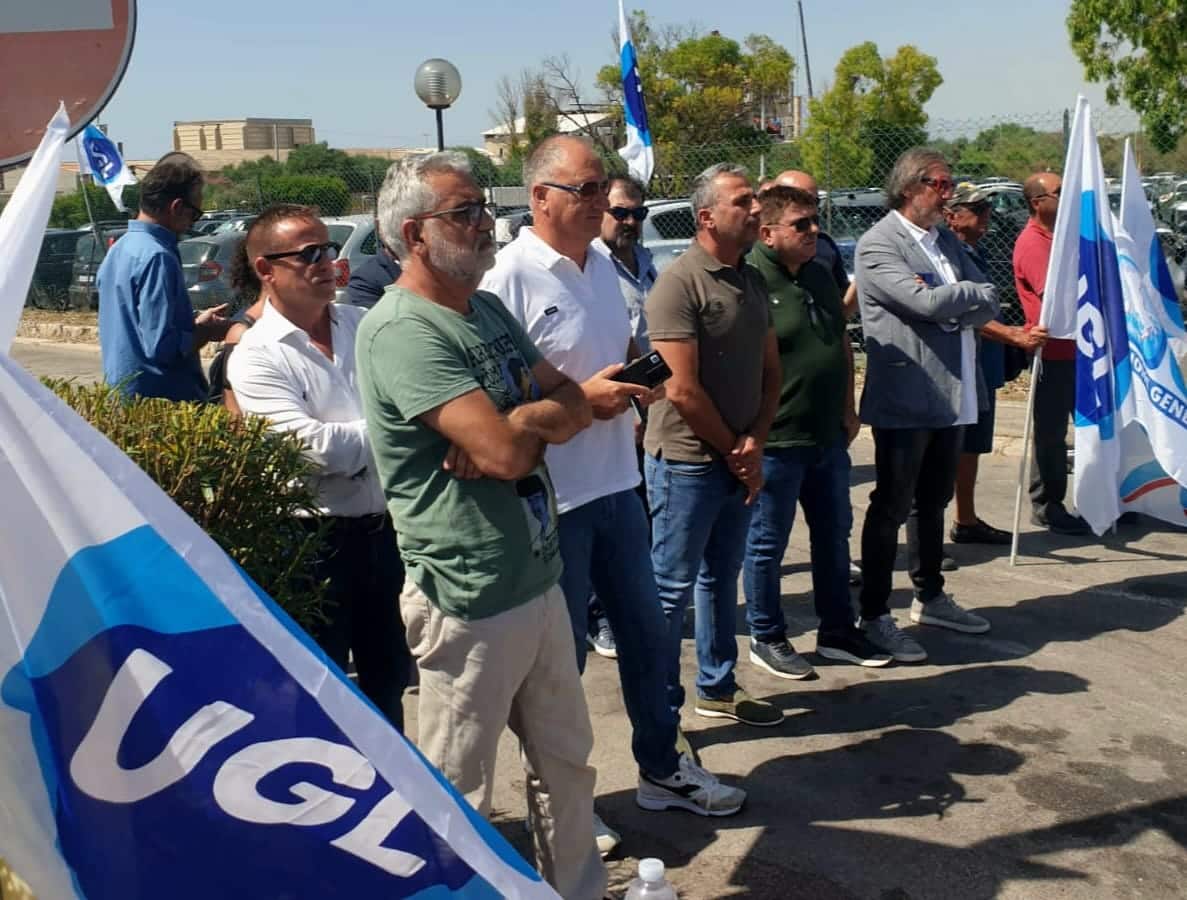 Vertenza Lukoil Siracusa, sit-in davanti la raffineria per chiedere al Governo Draghi di evitare il dramma occupazionale