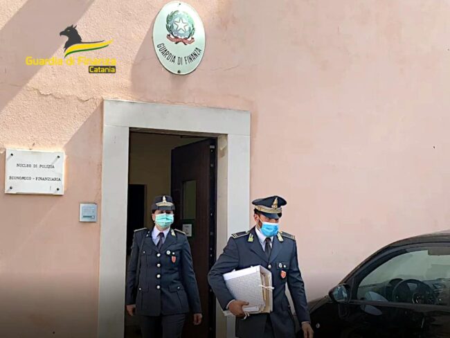 Arrestato per bancarotta fraudolenta un imprenditore catanese: avrebbe favorito il clan Pillera-Puntina – VIDEO