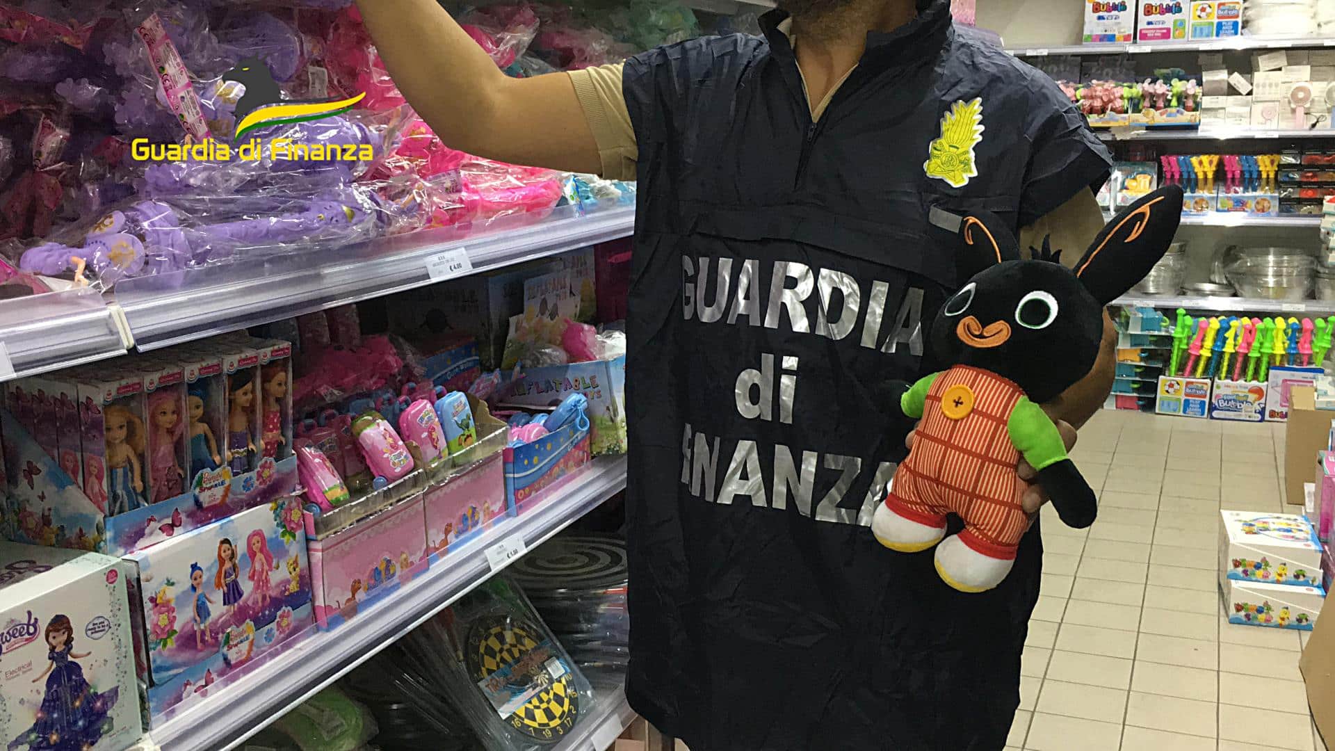 Maxi sequestro della Guardia di Finanza nel calatino: giocattoli non sicuri e prodotti non conformi