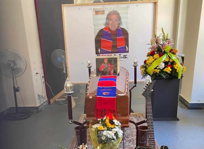 Brigantony, anche oggi camera ardente: domani i funerali tra ironia e tristezza dei tempi che furono
