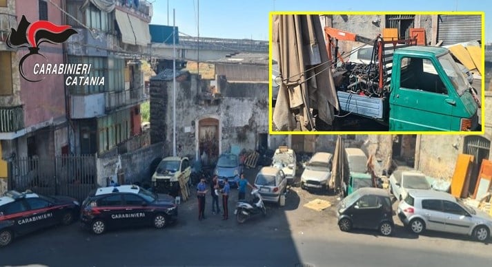 Catania, denunce per discarica di rottami in strada e per quelli della “bolletta gratis”