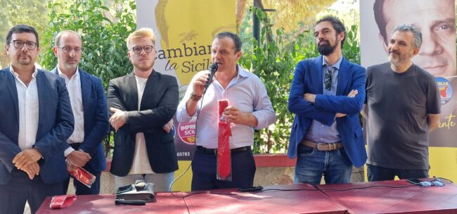 Regionali Sicilia, De Luca : “Il nostro esercito della Liberazione è pronto”