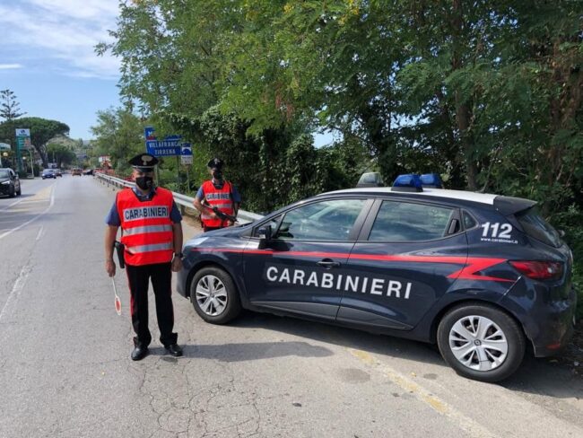 Fornisce le generalità dello zio ad un posto di blocco: arrestato nel messinese un 34enne