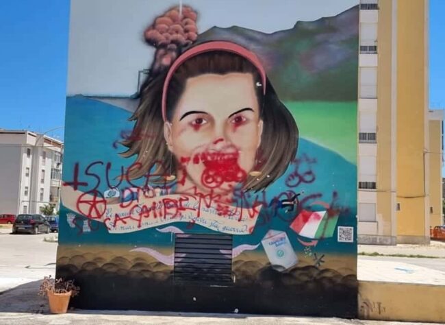Scritte e disegni volgari sul murales di Francesca Morvillo, il senatore Santangelo: “Atto riprovevole”