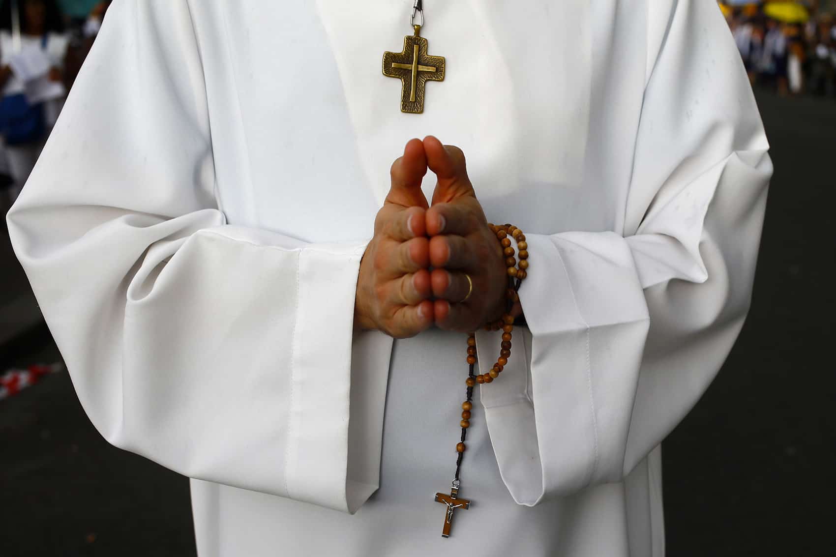 Ragazzo denuncia violenze sessuali da parte di un prete: avrebbe subito abusi dai 9 ai 18 anni