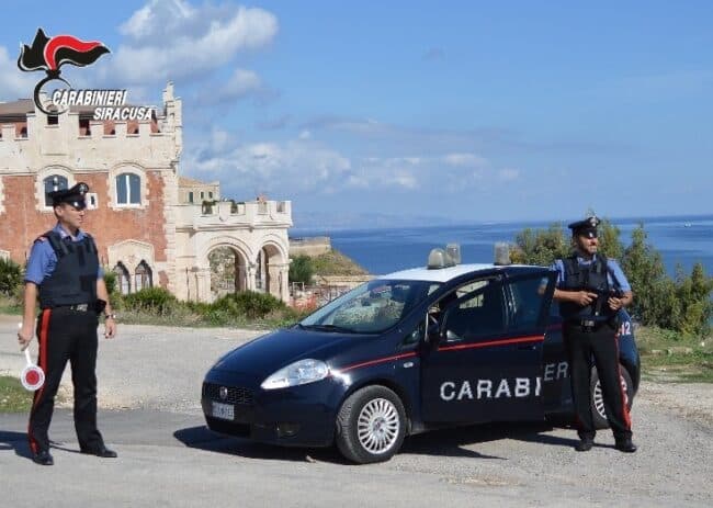 Traffico di stupefacenti e detenzione abusiva di armi, arrestato un 35enne di Pachino