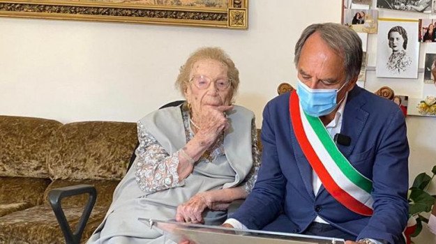 Addio a Giuseppina Comandè, la “nonnina” più longeva di Sicilia: aveva 111 anni