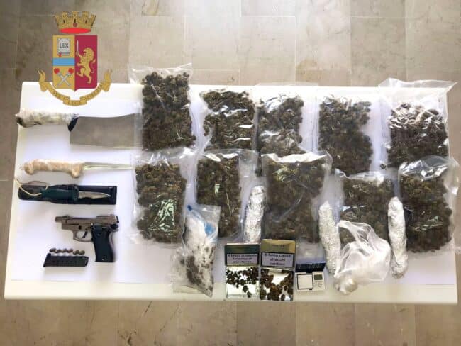 Arrestato pusher a Marsala: trovato in possesso di quasi due chili di droga