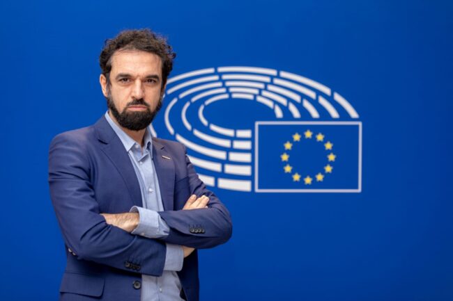 Dino Giarrusso dice “stop” alla vecchia politica: “È ufficialmente iniziata la rivoluzione siciliana”