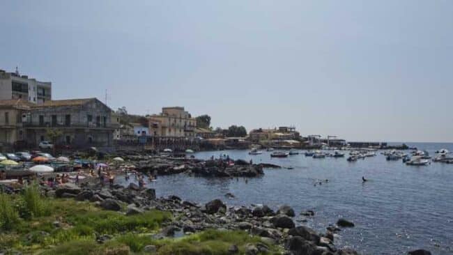 Dopo Santa Tecla scatta divieto di balneazione temporaneo anche a Capomulini