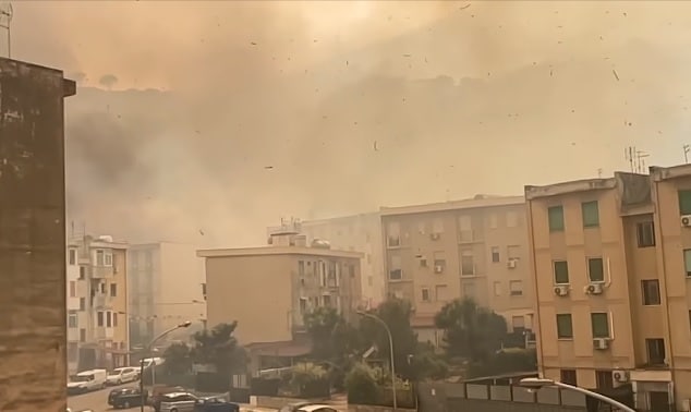 Anche Palermo va a fuoco, a Borgo Nuovo le fiamme minacciano le abitazioni: residenti in fuga