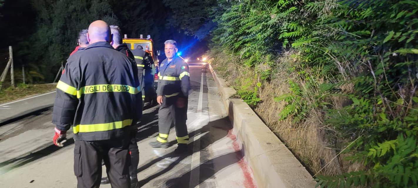 Incidente Fatale A Piazza Armerina Auto Ribaltata E Una Persona Morta