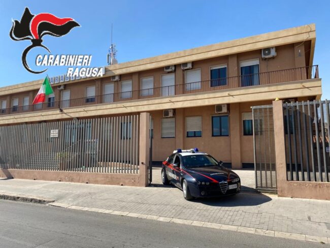 “Beccati” a rubare uva, in manette due pregiudicati: denunciati anche altri malviventi con l’accusa di furto