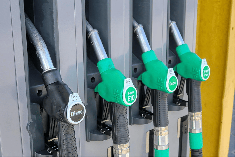 Ad Agrigento i distributori di benzina parlano dialetto