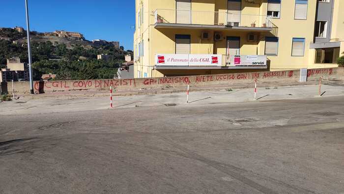 Nuove scritte contro la Cgil in Sicilia, questa volta colpita la Camera del lavoro di Agrigento