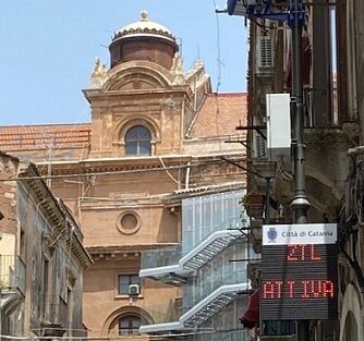 Telecamere già attive nel centro storico a Catania: scattano le prime multe per i trasgressori della Ztl