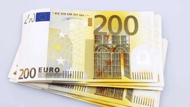 Bonus 200 euro e lavoratori autonomi: domani il click day per la Cassa Forense
