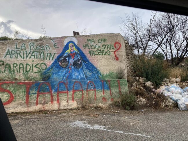 Cassibile muove la protesta contro gli incivili: rifiuti in stato di abbandono e puzza nauseabonda