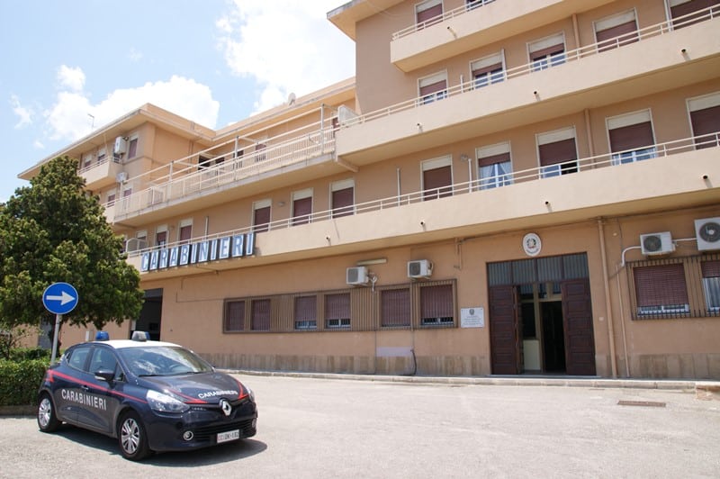 Messina, arrestato 22enne per spaccio: nel muro di casa oltre 4mila euro