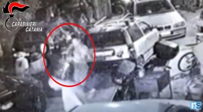 Tentato omicidio nel Catanese per un amore “contrastato”, arrestati un giovane e lo zio – VIDEO