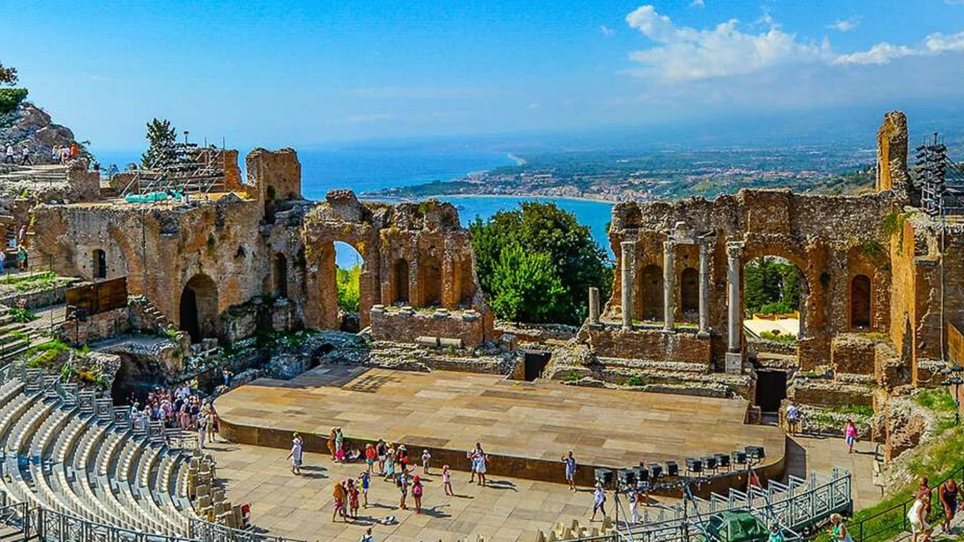 Boom di turisti in Sicilia, dati vicini al periodo pre-pandemia: il riscatto che parte dalla regione