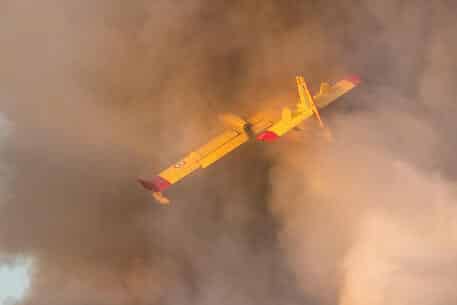 Tragedia sull’Etna, canadair si schianta alle pendici del vulcano: morti i due piloti a bordo