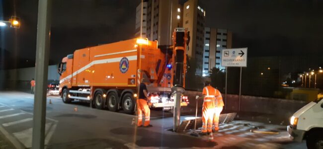 Manutenzioni, intervento aggiuntivo di ripulitura di tombini e caditoie con il Canal jet a Catania