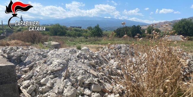 Reati in materia ambientale nel Catanese: denunciati tre uomini di una ditta edizilia