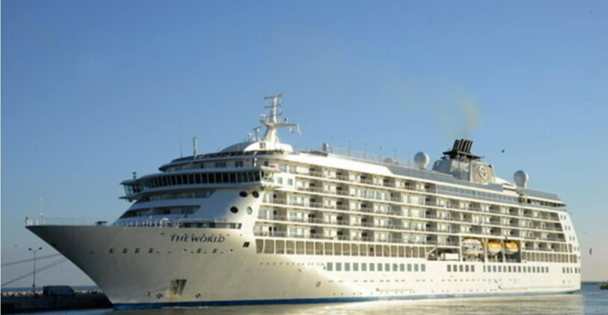 Arriva in Sicilia “The World”, la nave degli uomini più ricchi del mondo