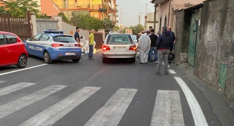 Catania, omicidio via Carrubella: chi è la vittima, si cerca chi ha sparato