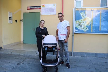 Catania, torna a casa la bimba nata dal primo trapianto di utero in Italia