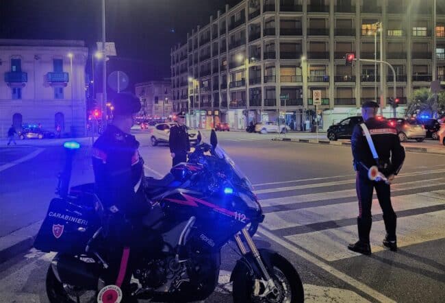 Intensificati i controlli, sorpresi pusher e conducenti irresponsabili: arresti e denunce