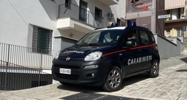 Cento euro al titolare di un supermercato in cambio di protezione
